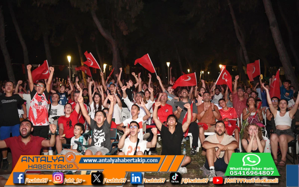 12 Dev Adam İçin Konyaaltı’nda Tek Yürek Oldular