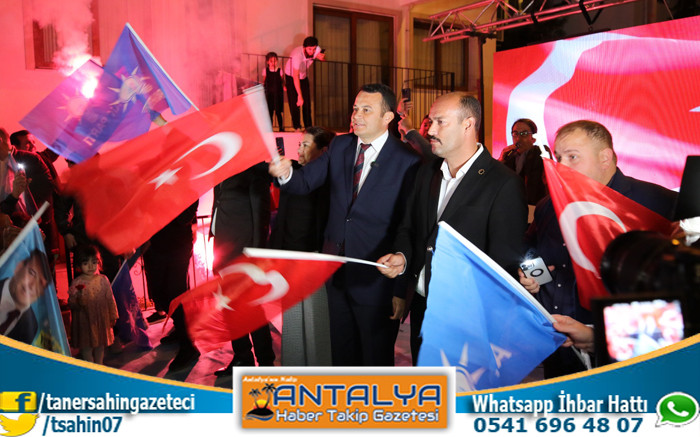 AK Parti Kaş Belediye Başkan Adayı Mutlu Ulutaş Törenle Karşılandı