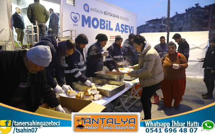 Antalya Büyükşehir Belediyesi 10 Gündür Depremzedelerin Yanında 