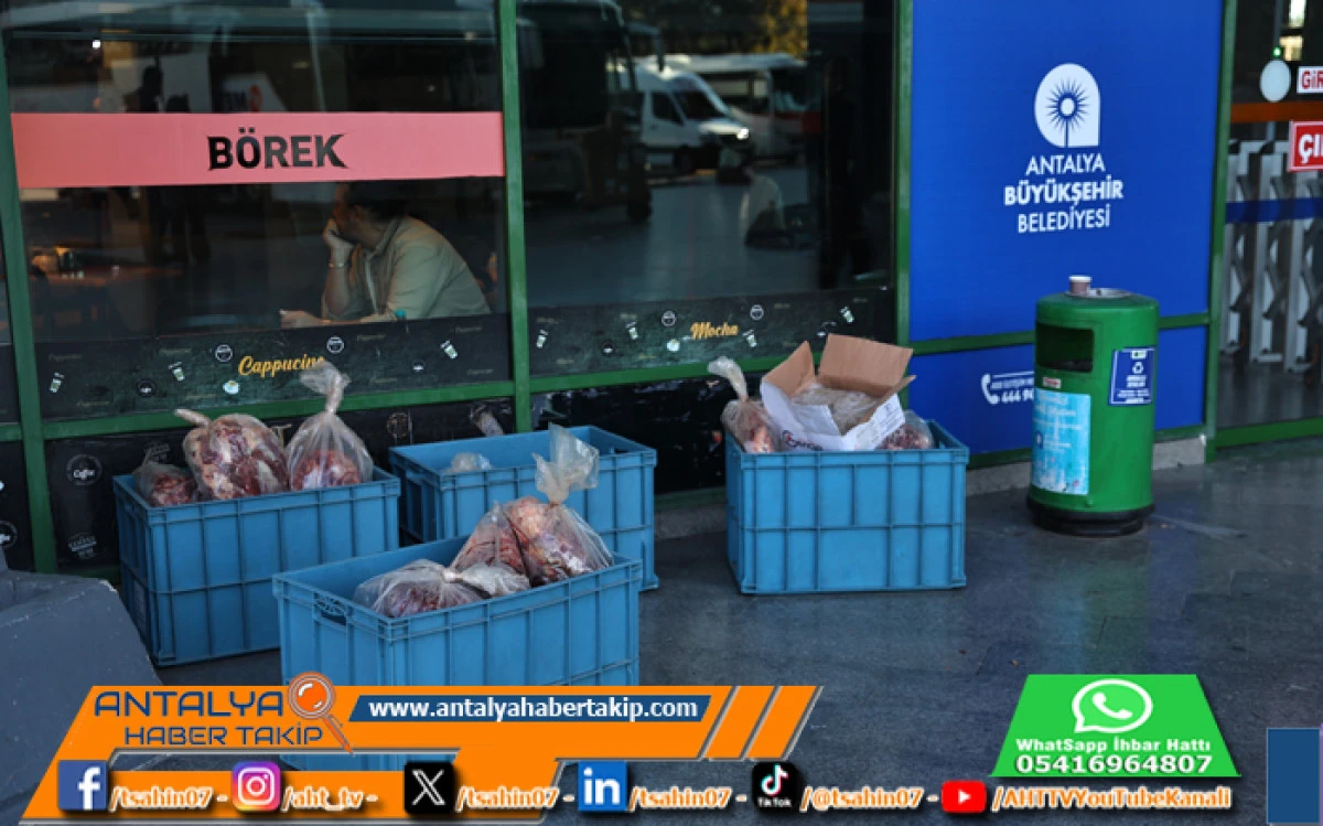 Antalya Otogarında 270 Kilo Uygunsuz Taşınan Et Bulundu