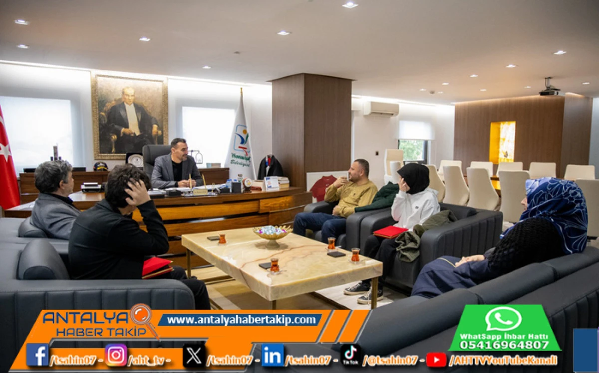 Başkan Vekili &Ccedil;i&ccedil;ek, Lgs&rsquo;de Derece Yapan &Ouml;ğrencileri Kabul Etti