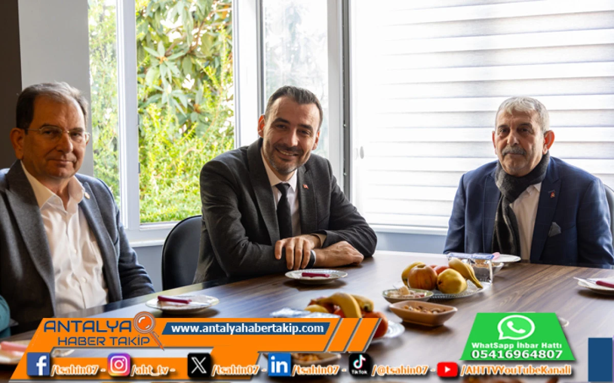 Başkan Vekili Mehmet &Ccedil;i&ccedil;ek Esnaf Odalarını Ziyaret Etti