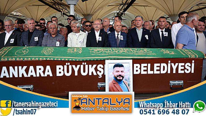 CHP Genel Başkanı Kemal Kılı&ccedil;daroğlu, İlkay Yiğit&rsquo;in Cenaze T&ouml;renine Katıldı