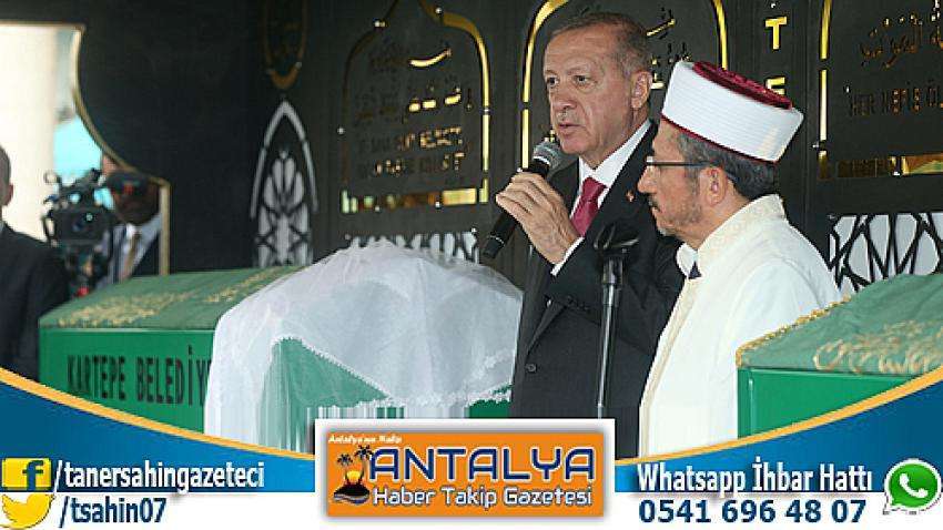 Cumhurbaşkanı Erdoğan, Niğde'de Kazada Hayatını Kaybeden Sude Akkuş'un Cenaze T&ouml;renine Katıldı