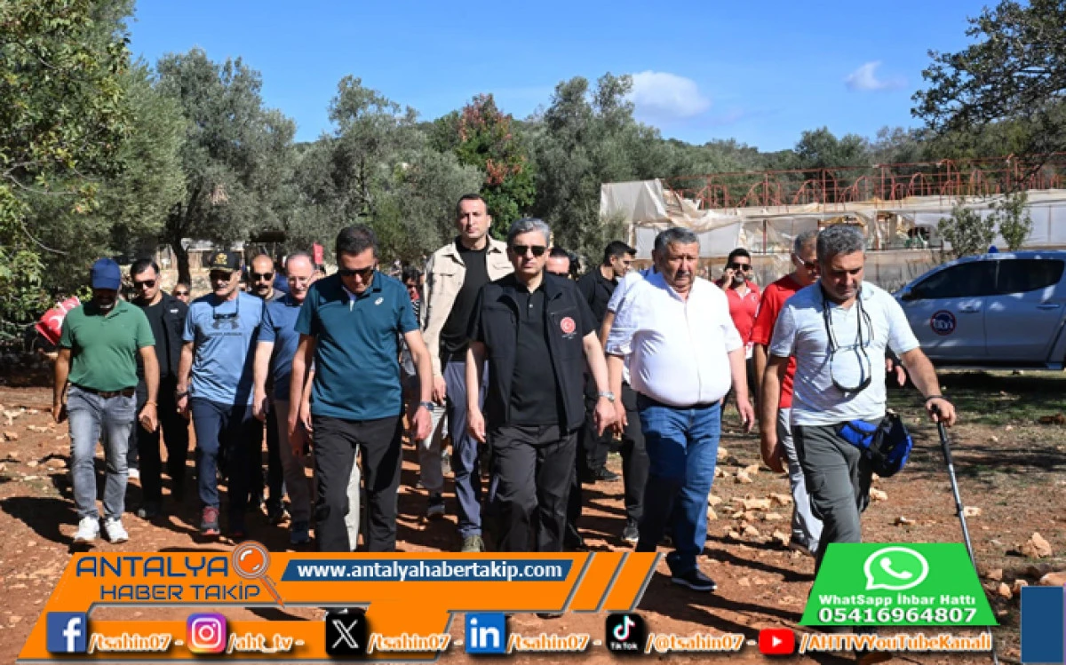 Kaş’ta Ecdadın Yolunda Cumhuriyete Saygı Yürüyüşü Düzenlendi