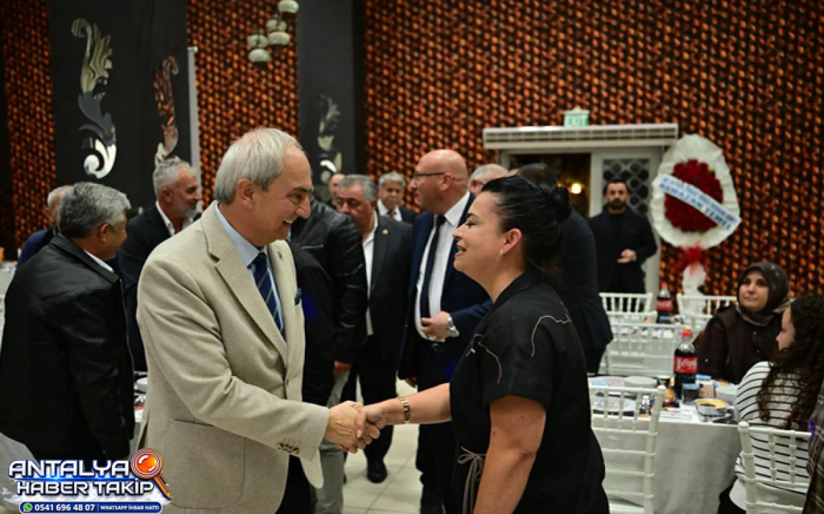 Kepez&rsquo;in Muhtarları Birlik Ve Dayanışma Sofrasında Buluştu 