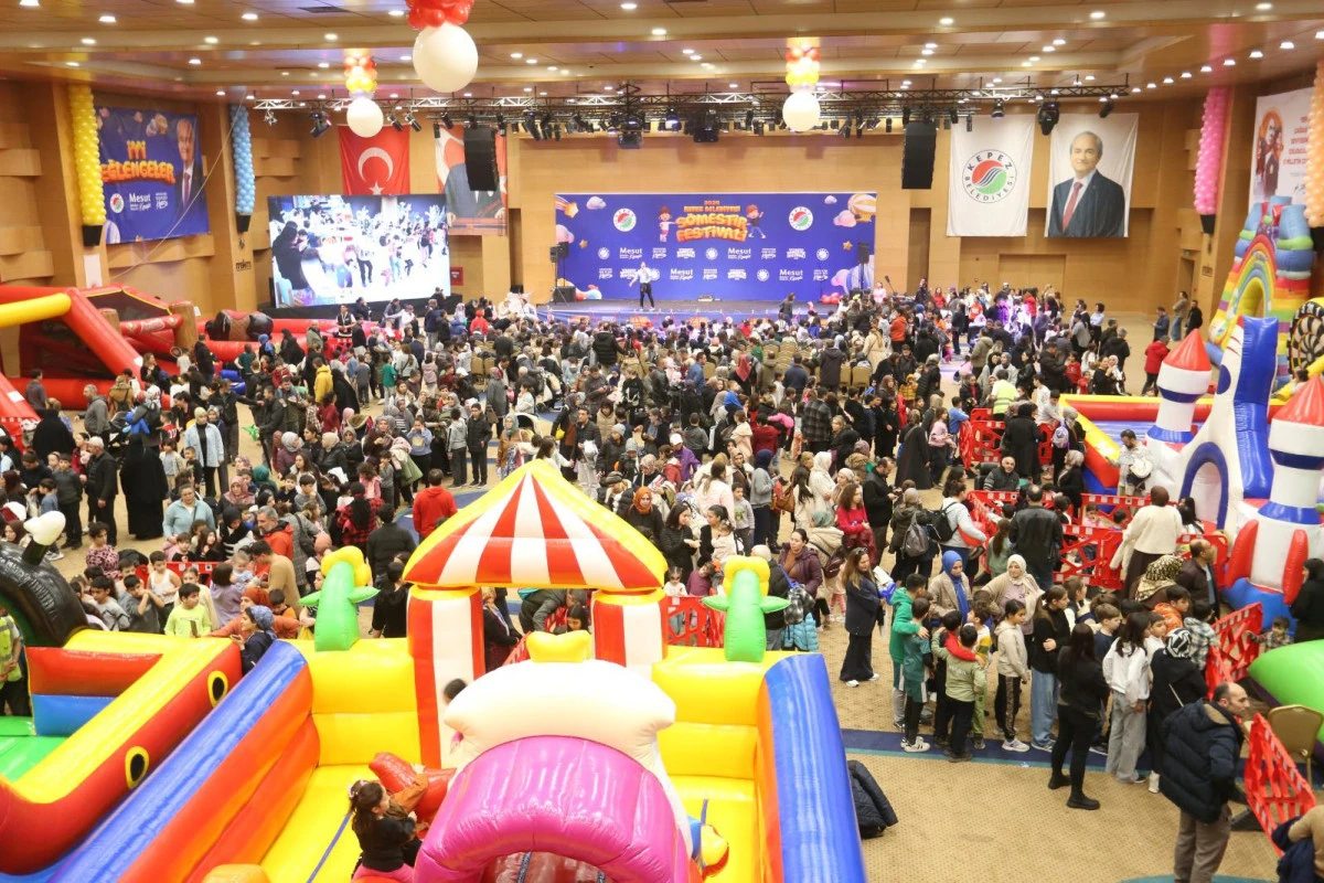 Kepez&rsquo;in S&ouml;mestir Festivali &Ccedil;ocuklara Şenlik Yaşatıyor 