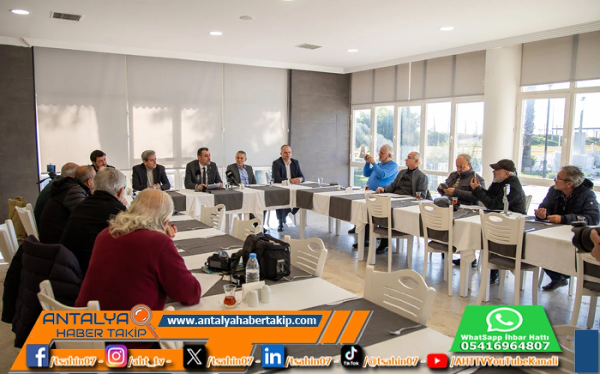 Manavgat Belediye Başkan Vekili &Ccedil;i&ccedil;ek, Basın Mensuplarıyla Bir Araya Geldi