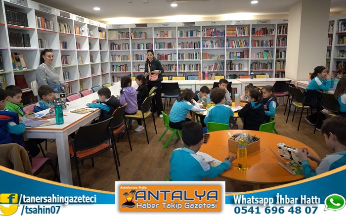 Minik Öğrenciler Kütüphane Haftası’nda KOSHİM’de