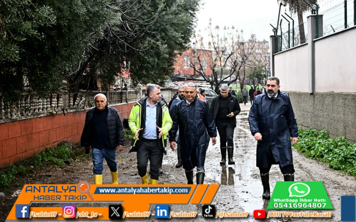 Sel Baskınından Zarar G&ouml;ren Evlere Başkan Uysal&rsquo;dan Ziyaret