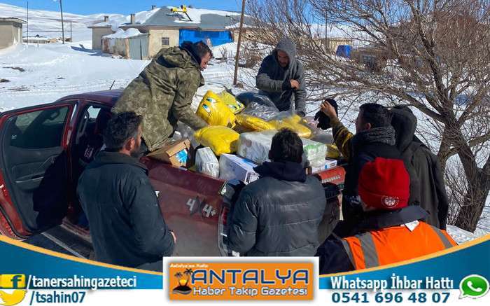 Uzak Köylere Yardım Ulaştırıyorlar