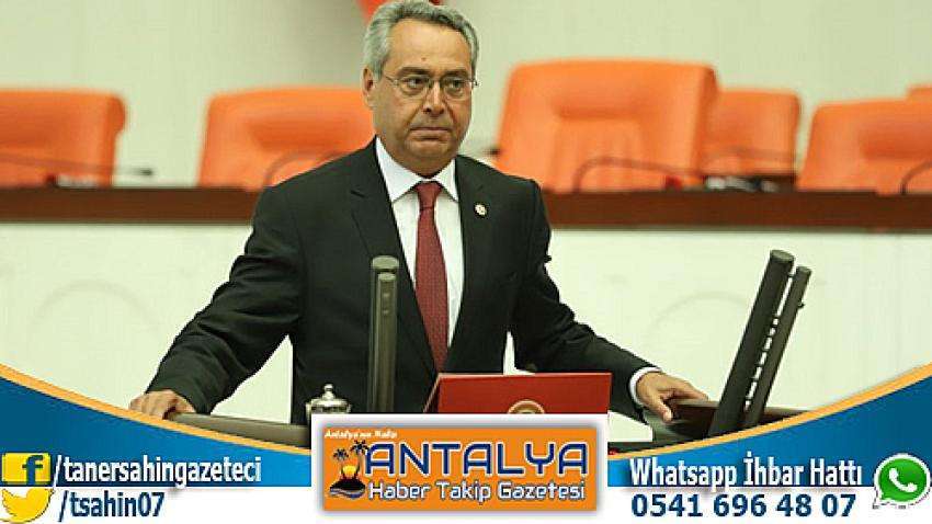 Zeybek: &ldquo;En Ge&ccedil; Bir Yıl İ&ccedil;inde Bu Bina Ger&ccedil;ek Sahibi Olan Antalya Lisesi&rsquo;nde İade Edilecektir&rdquo;