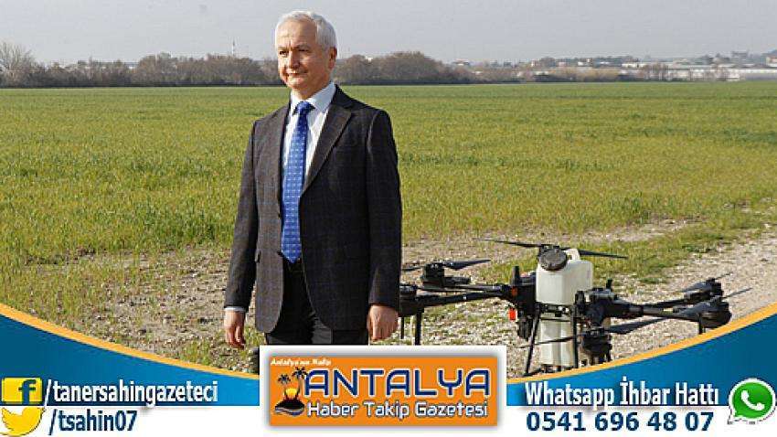 Ziraat Fak&uuml;ltesi Aksu &Ccedil;iftliği&rsquo;nde Drone İle Herbisit (Yabancı Ot İlacı) Uygulaması Ger&ccedil;ekleştirildi